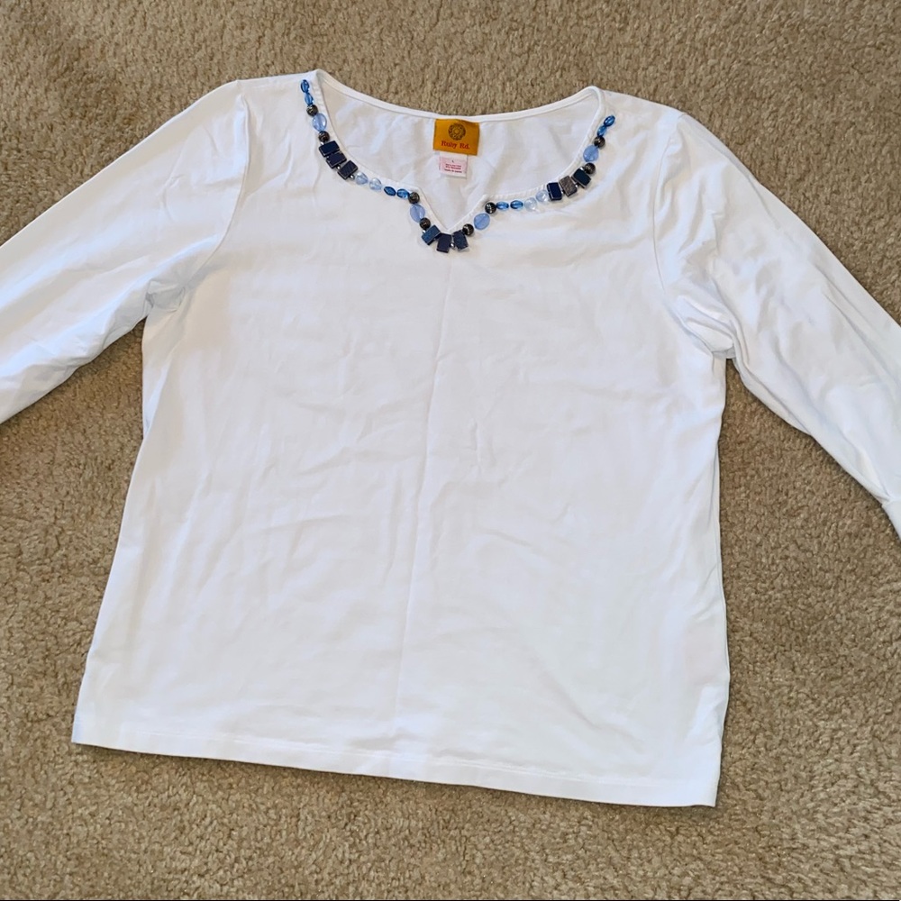 🔹Ruby Rd Beaded Neck Accent Top🔹 - Picture 6 of 9